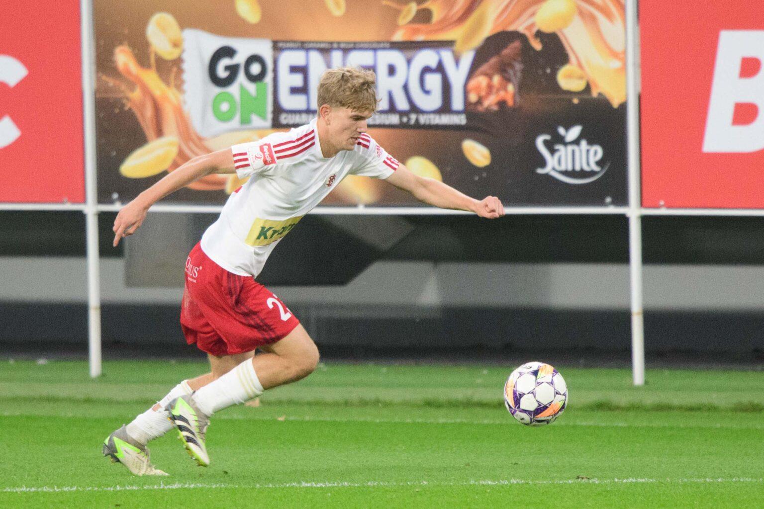 LKS Lodz Podbeskidzi Bielsko Biala II LigaFot Sebastian Szwajkowski 12