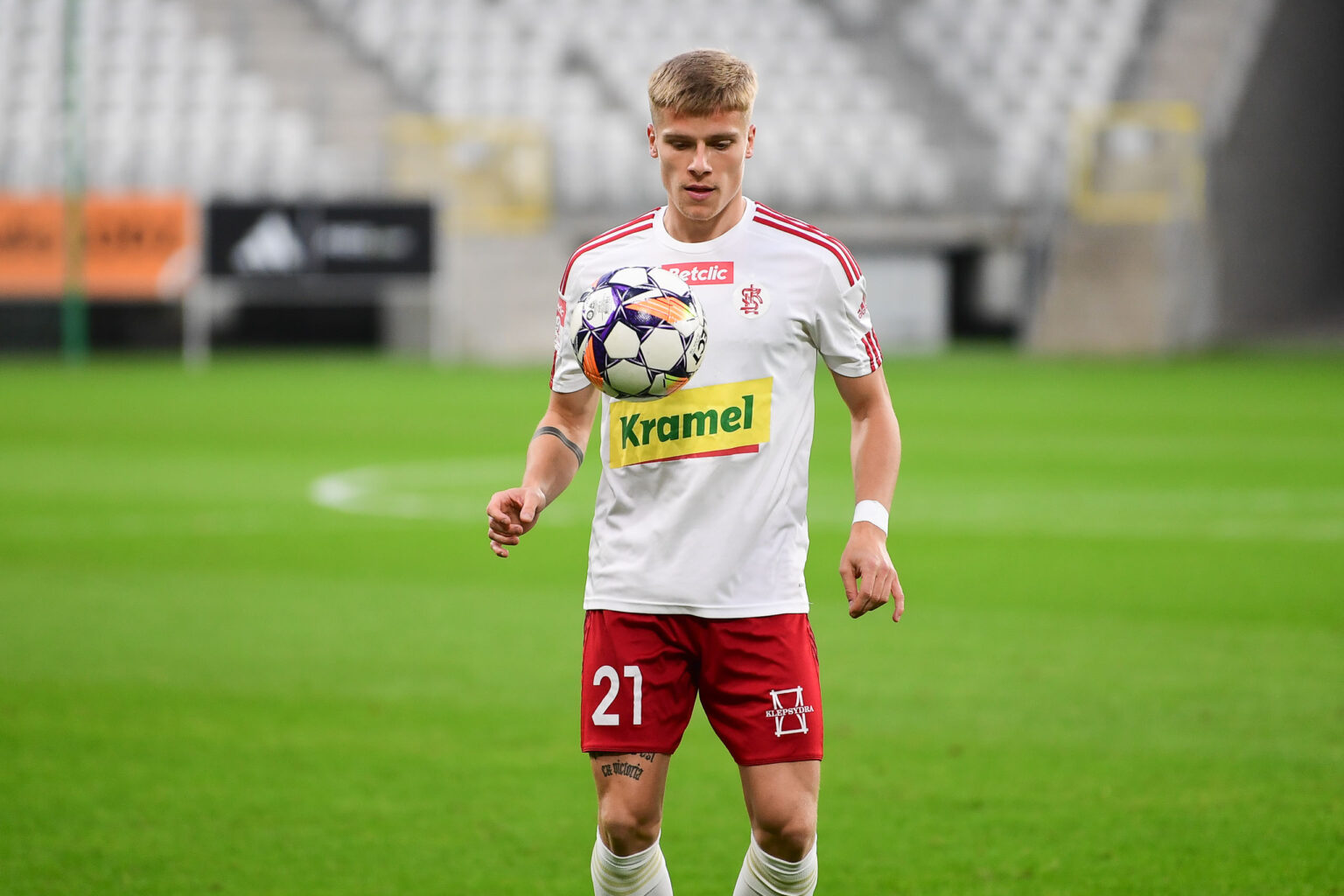 LKS Lodz Podbeskidzi Bielsko Biala II LigaFot Sebastian Szwajkowski 37