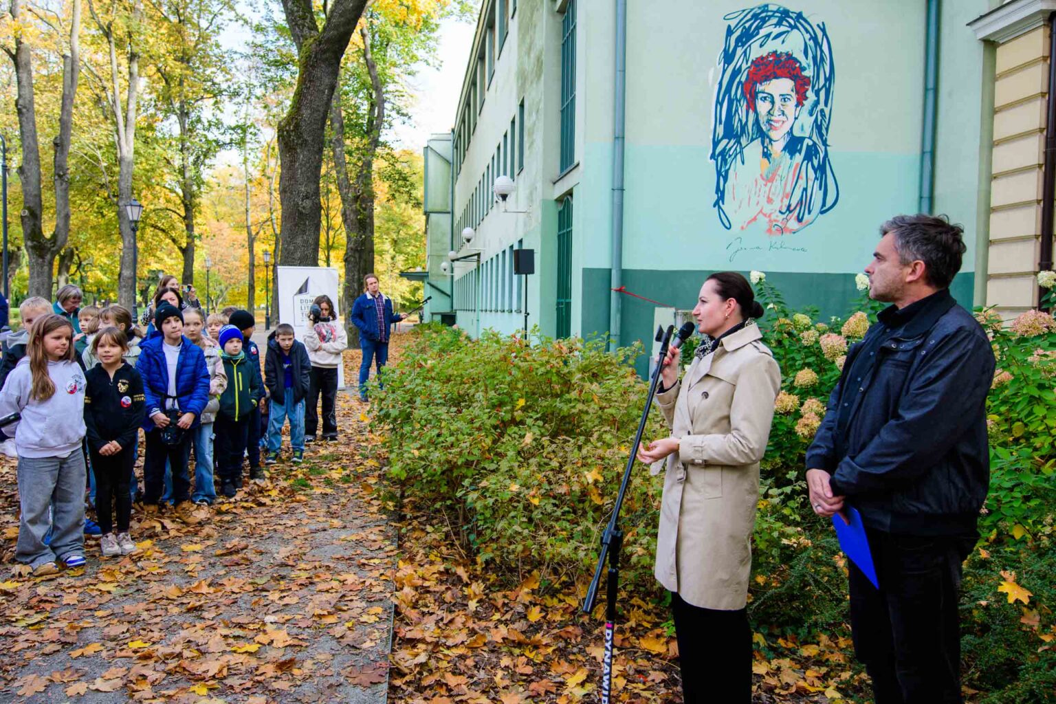 Odsloniecie murala Joanny Kulmowej Fot Sebastian Szwajkowski 2