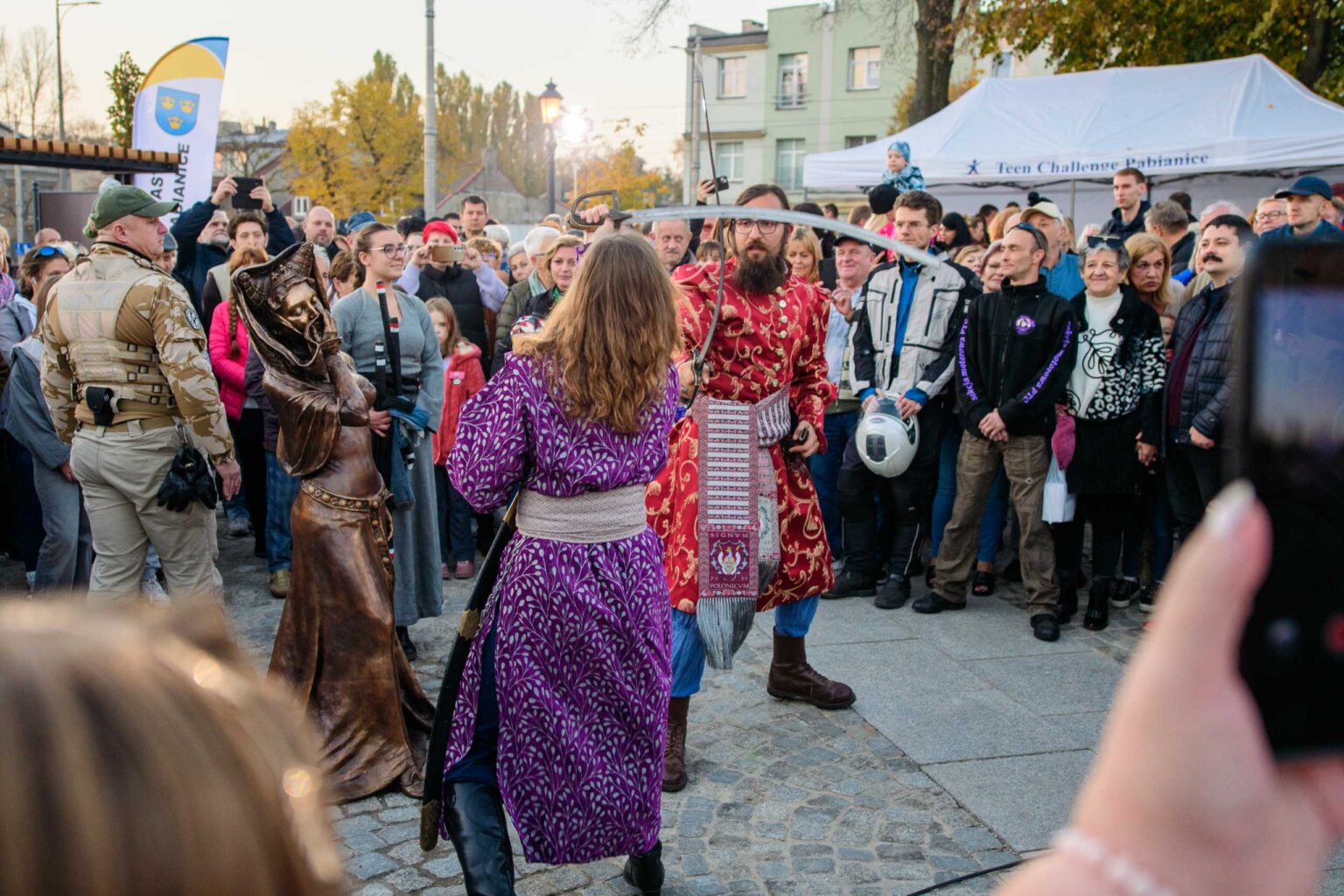 Otwarcie rynku w Pabianicach Fot Sebastian Szwajkowski 8