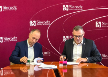 Sieradz. Umowy na nadwarciańskie bulwary i ochronę przyrody w parku