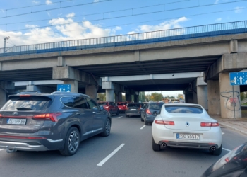 Wypadek na skrzyżowaniu Waltera-Janke i Bratysławskiej. Potężne utrudnienia w ruchu i MPK Łódź