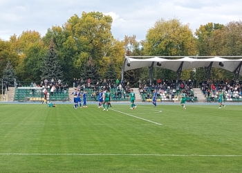 Podwójne derby i nowy lider. Podsumowanie 10. kolejki grupy 1. III ligi