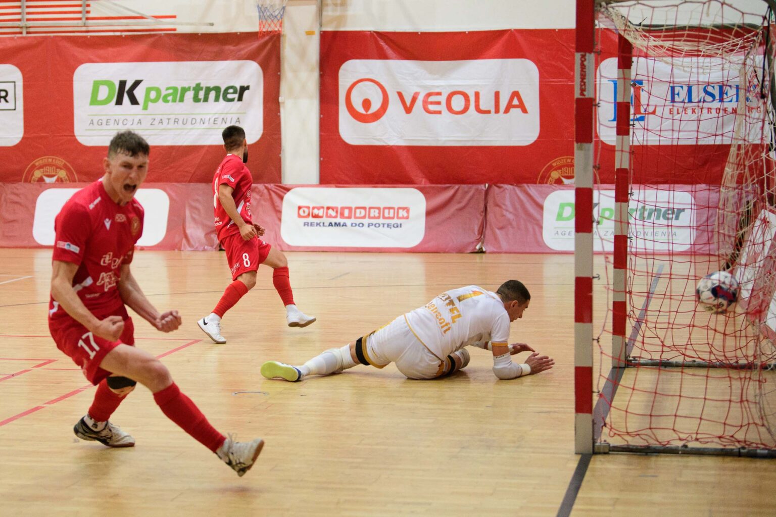 Widzew Futsal Zakonczenie kariery Daniela Krawczyka Fot Sebastian Szwajkowski 11