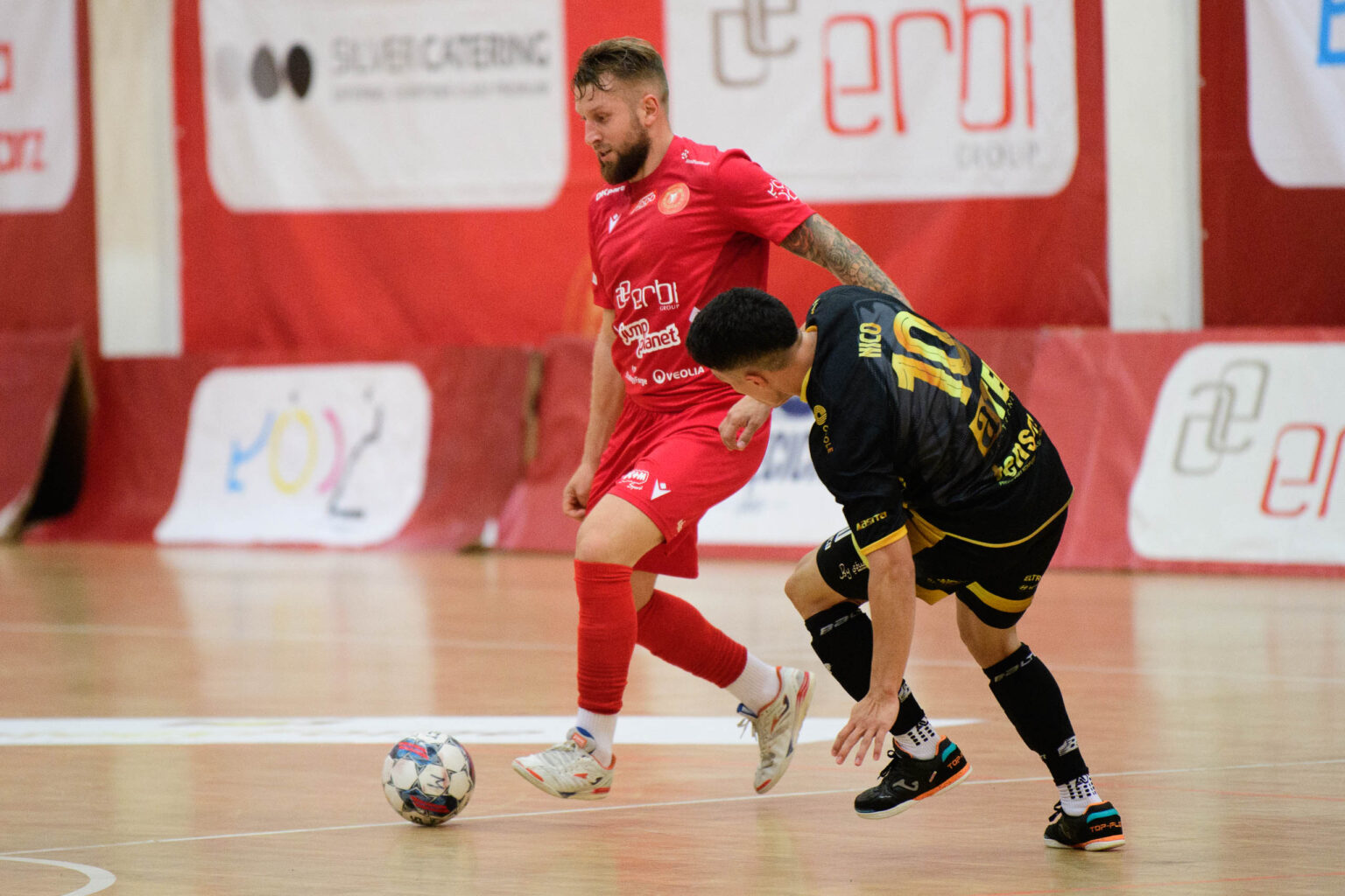 Widzew Futsal Zakonczenie kariery Daniela Krawczyka Fot Sebastian Szwajkowski 21