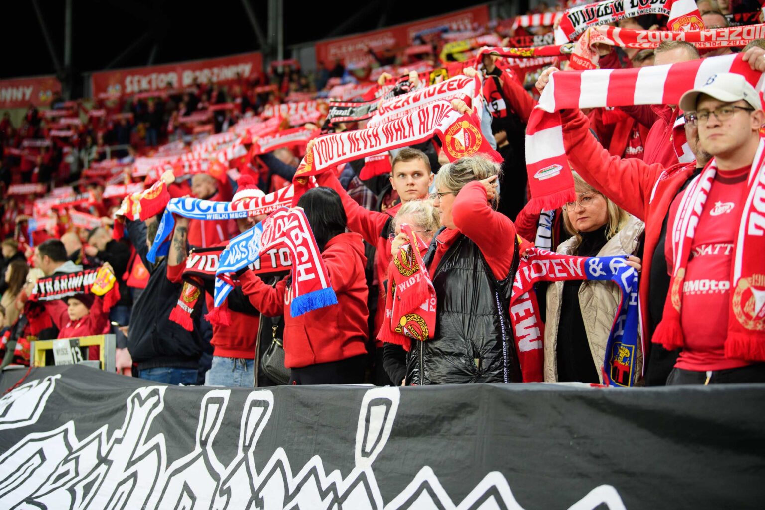 Widzew Lodz vs Gornik Zabrze kibice Fot Sebastian Szwajkowski 61
