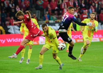 Znaleźć sposób na Koronę. "Wykartkowany" Widzew gra w Kielcach