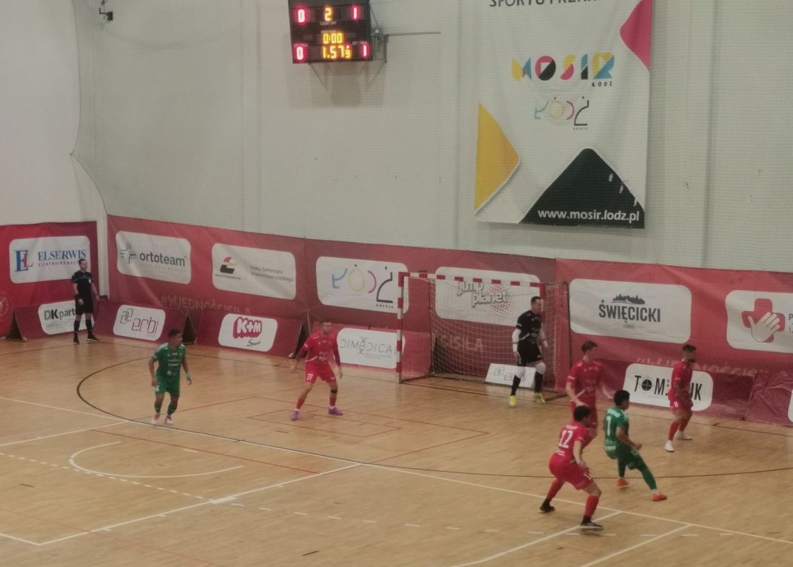 Gol bramkarza i zwycięstwo w ostatniej sekundzie! Widzew Futsal wygrał pierwszy w sezonie mecz u siebie