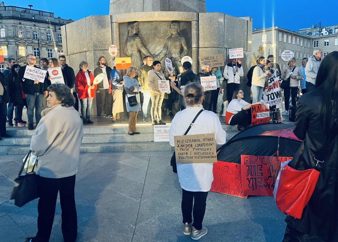 Międzynarodowy Dzień Lokatora. Protest mieszkańców na Placu Wolności