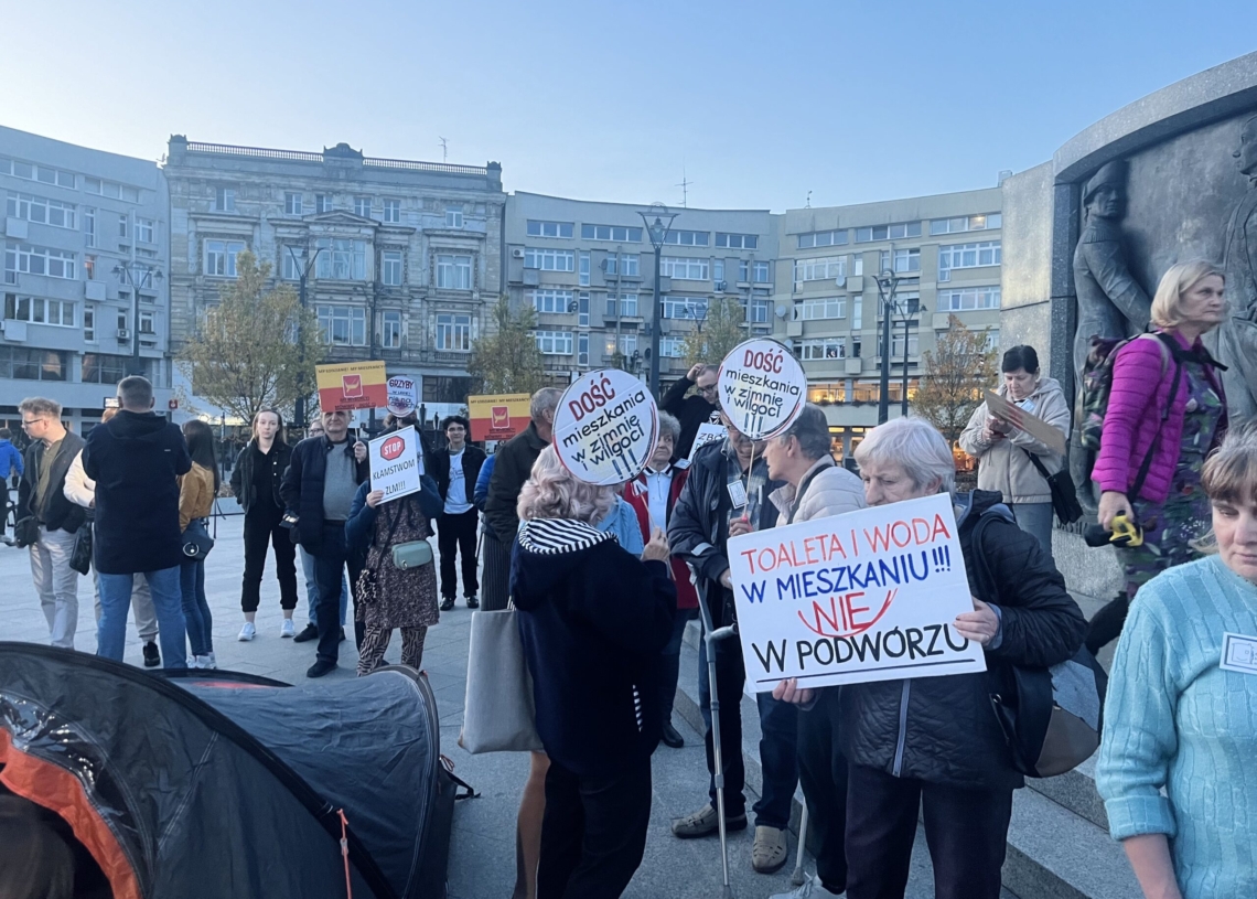 Międzynarodowy Dzień Lokatora. Protest mieszkańców na Placu Wolności