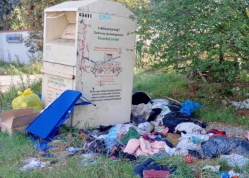 Problemy z kontenerami na używaną odzież