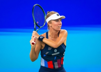 WTA Adelaide 2025. Magdalena Fręch przegrała z Jeleną Ostapenko