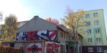 Wandalizm w Łodzi. Kibole ŁKS-u mażą na murach