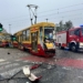 Tramwaj został staranowany przez ciężarówkę na Aleksandrowskiej w Łodzi. Są utrudnienia w ruchu