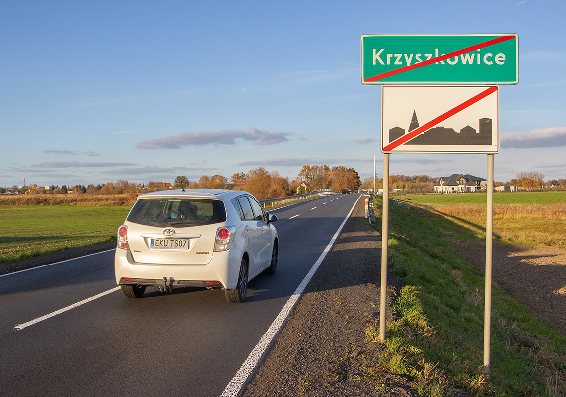 Dobra wiadomość dla kierowców: wyremontowano kolejną część drogi wojewódzkiej nr 702