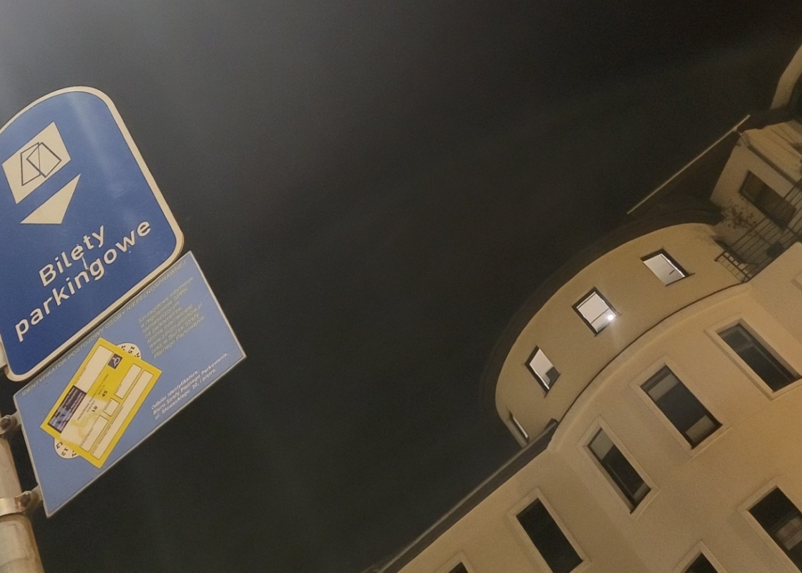 30 minut darmowego parkowania w Piotrkowie Trybunalskim. Grupa radnych złożyła projekt w tej sprawie