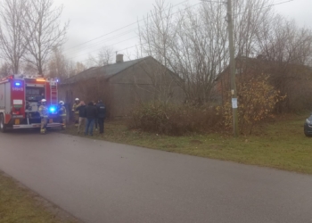 Pożar we wsi Dąbrówka. W spalonym budynku odnaleziono zwłoki