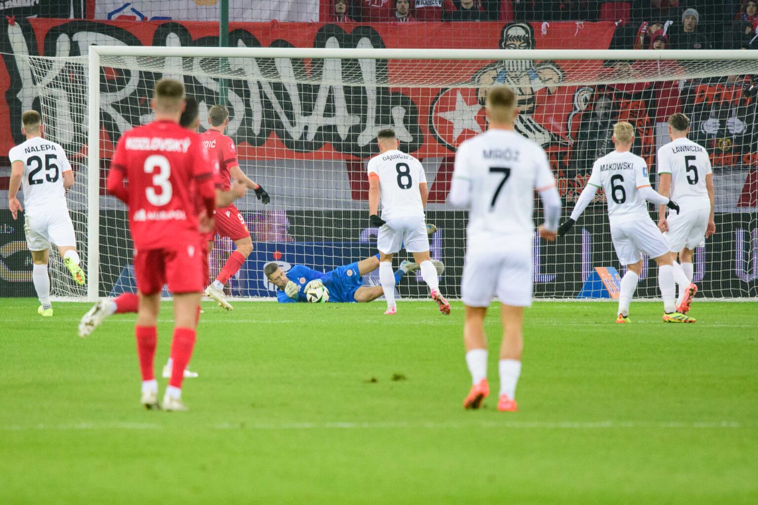 Widzew Lodz vs Zaglebie Lublin Fot Sebastian Szwajkowski 12