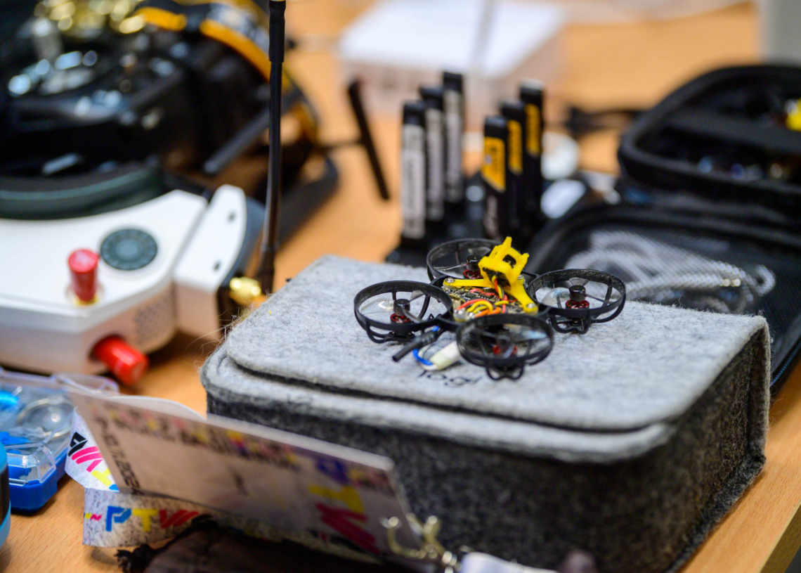 Wyścigi dronów "Poland Tiny Whoop" w Łodzi [ZDJĘCIA]
