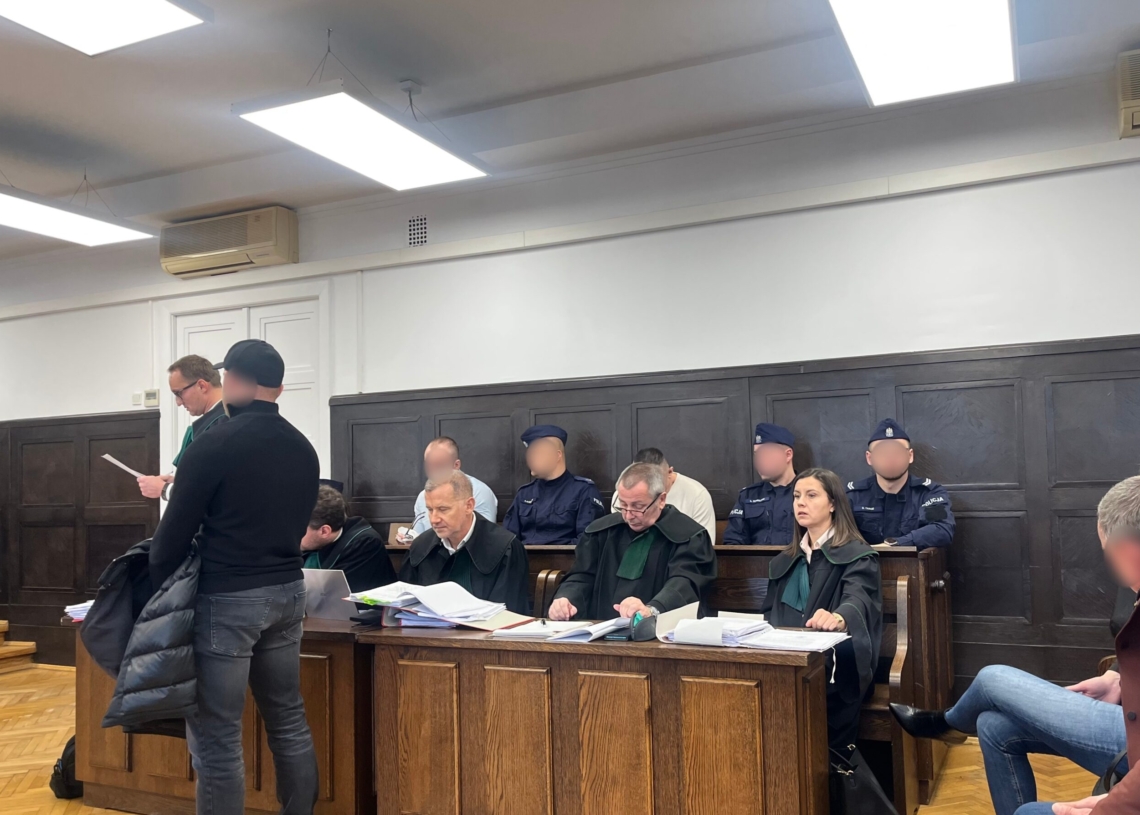 Nocna strzelanina na Rokicińskiej w Łodzi. Ruszył proces oskarżonych o zabójstwo
