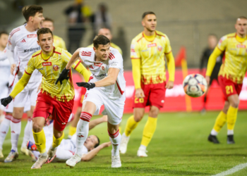 Znicz Pruszków - ŁKS Łódź 2:2. Mogła i powinna być wygrana, a jest remis