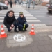 "Odłóż telefon i żyj". Nowe oznaczenia na łódzkich chodnikach 7 "Odłóż telefon i żyj". Nowe oznaczenia na łódzkich chodnikach