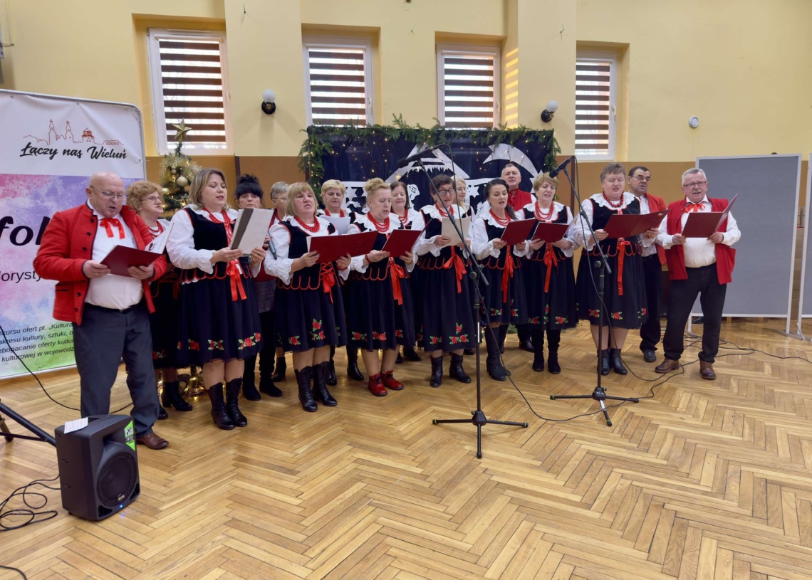 Przegląd zespołów folklorystycznych w Chotowie