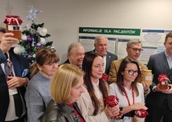 Uniwersytet Łódzki podarował miód szpitalowi im. Kopernika w Łodzi