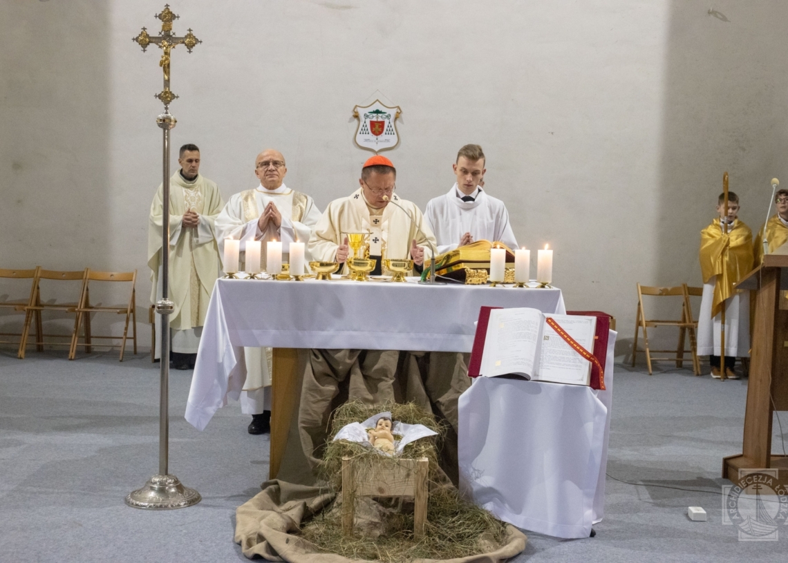 Święto Bożego Narodzenia. Kardynał Grzegorz Ryś o warunkach pokoju na świecie: „rozbrójcie serca!”