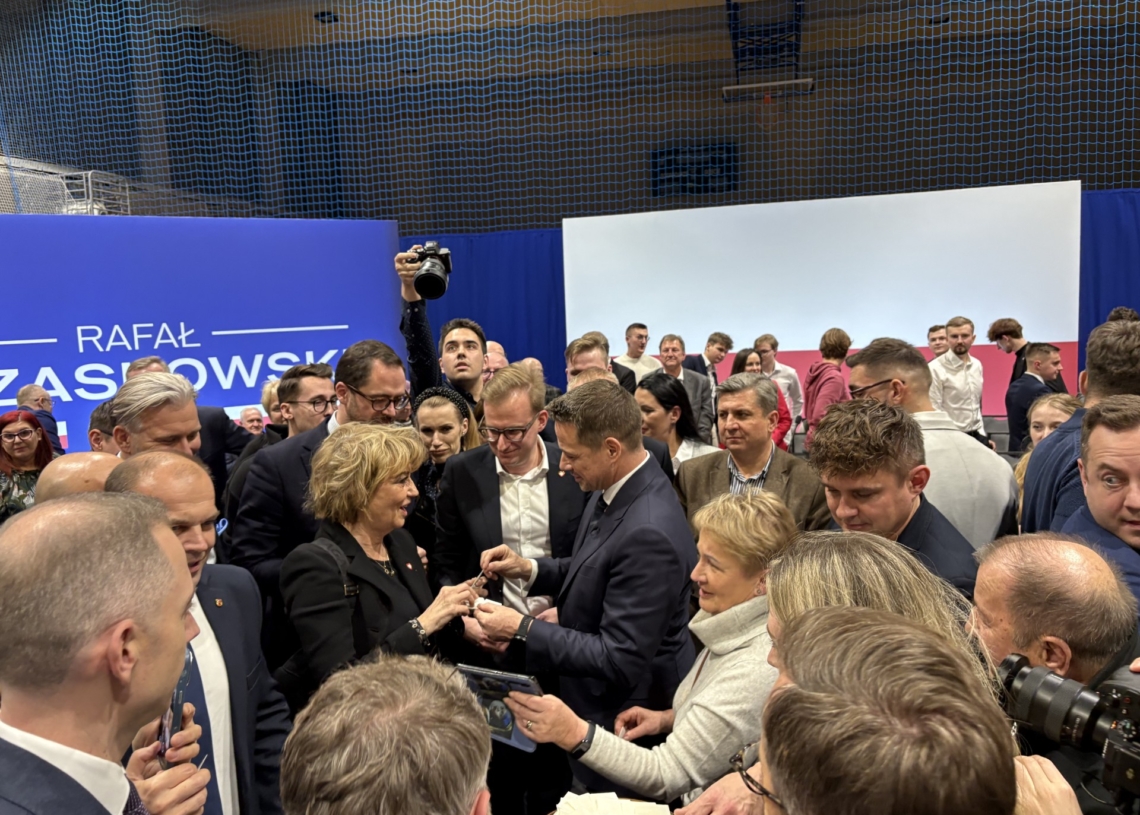 Rafał Trzaskowski w Pabianicach: „Musimy odbudować przemysł”