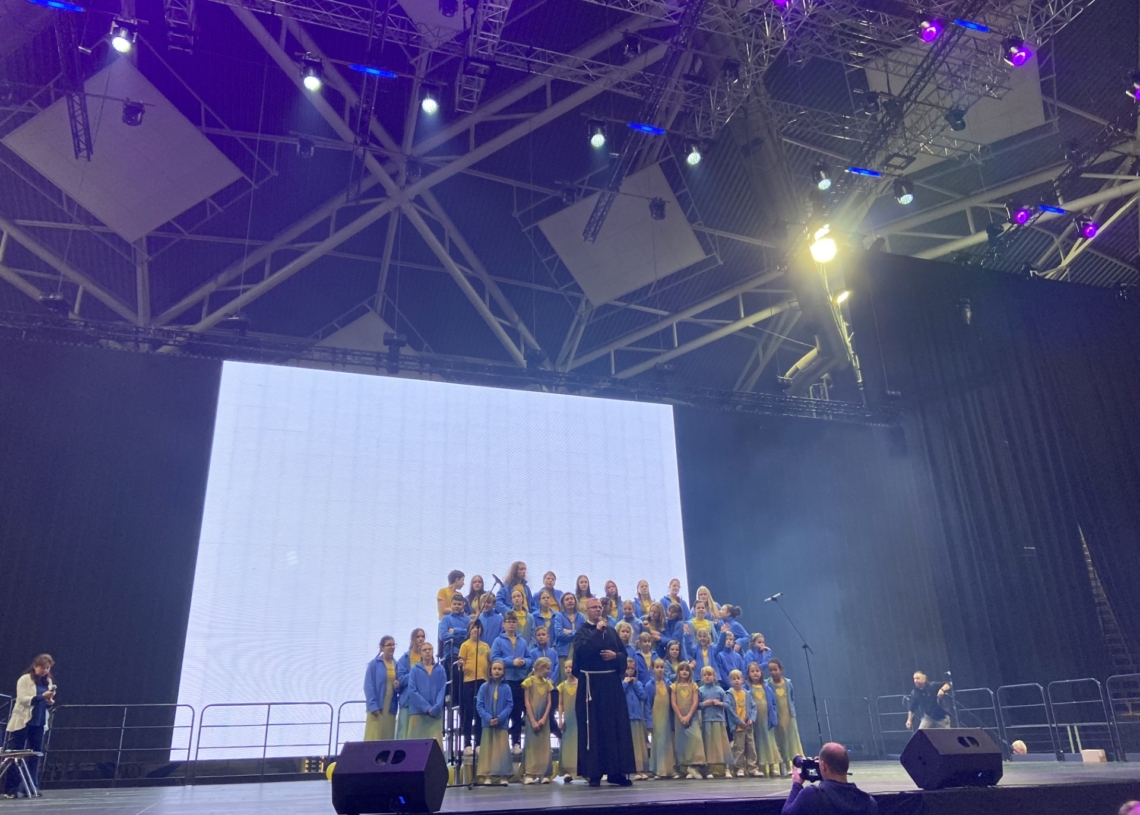 Śpiew i taniec w świątecznej atmosferze. W Łodzi odbył się piętnasty koncert integracyjny