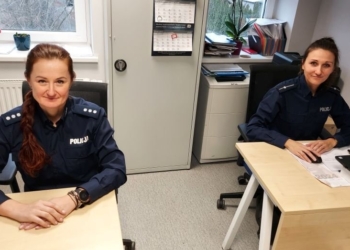 Zaginiony w sylwestra nastolatek odnaleziony. Policjantki z Koluszek odwiozły chłopca do domu