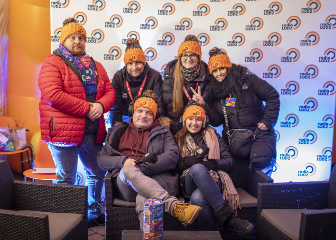 WOŚP 2025 w Łodzi. Plenerowe studio Radia Łódź w Manufakturze