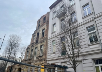 Mieszkańcy boją się o kolejną kamienicę przy al. 1 Maja w Łodzi
