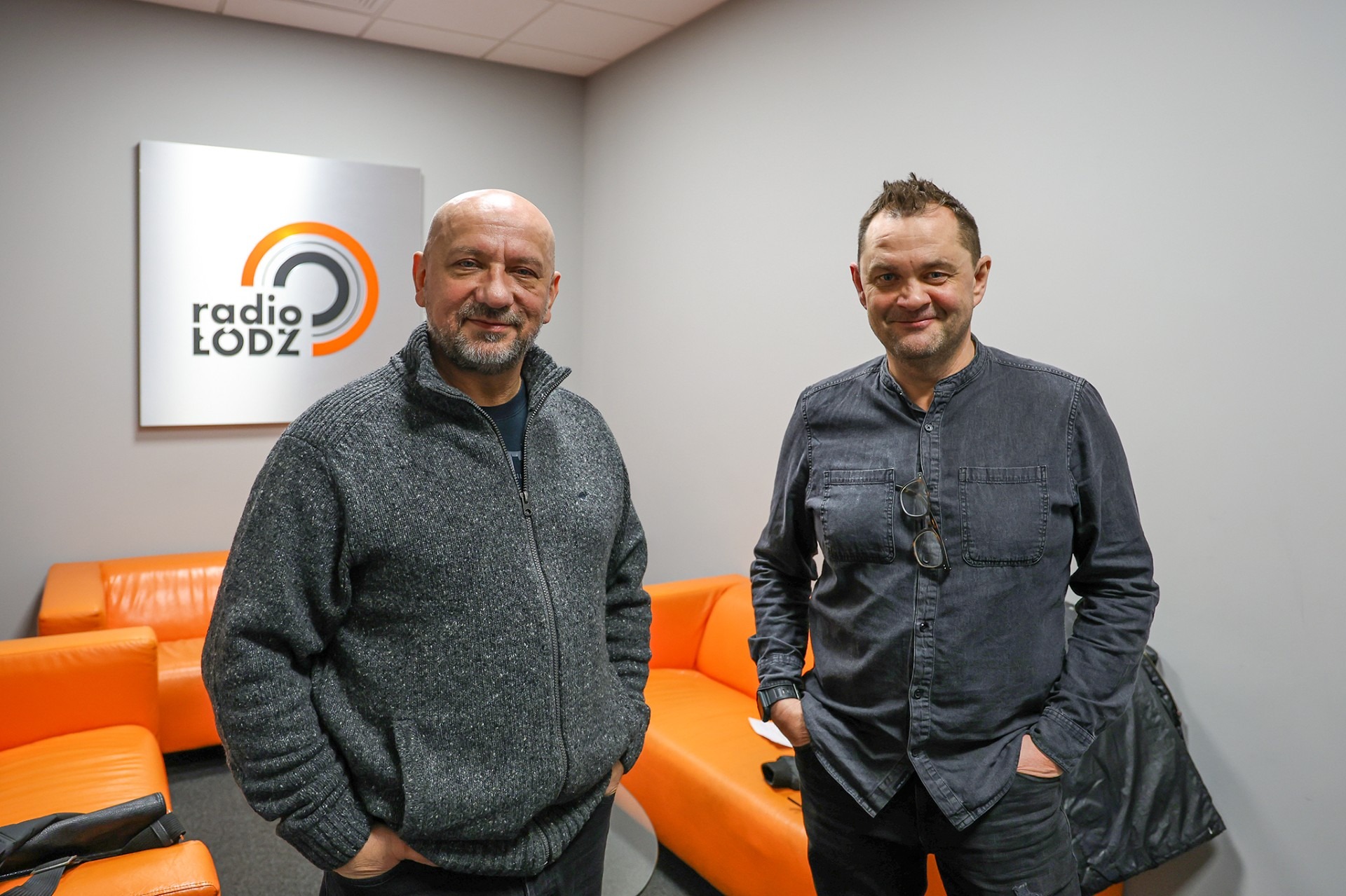 Więcej Kultury. Mariusz Siudziński i Mariusz Słupiński o spektaklu „Mroczne perwersje codzienności”