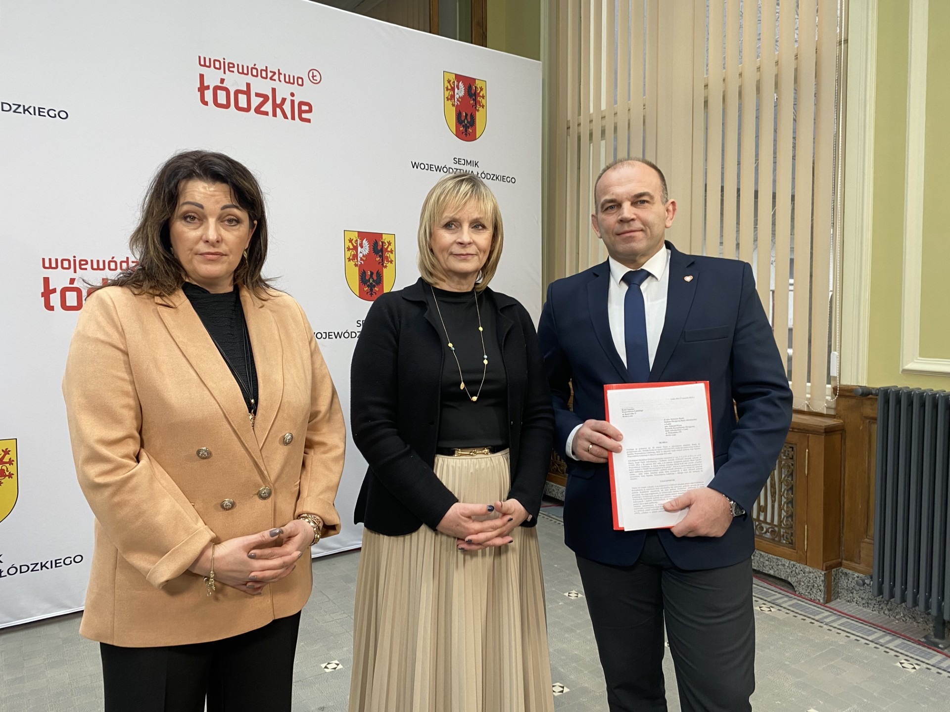 Michał Król zaśpiewał w Sejmiku Województwa Łódzkiego o „prąciu”. Teraz może mieć kłopoty