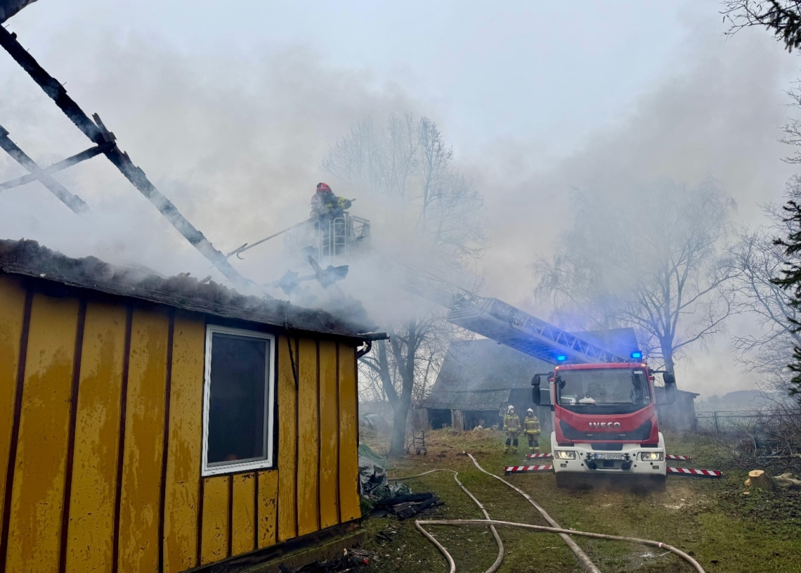 Pożar w powiecie zduńskowolskim. Budynek doszczętnie spłonął