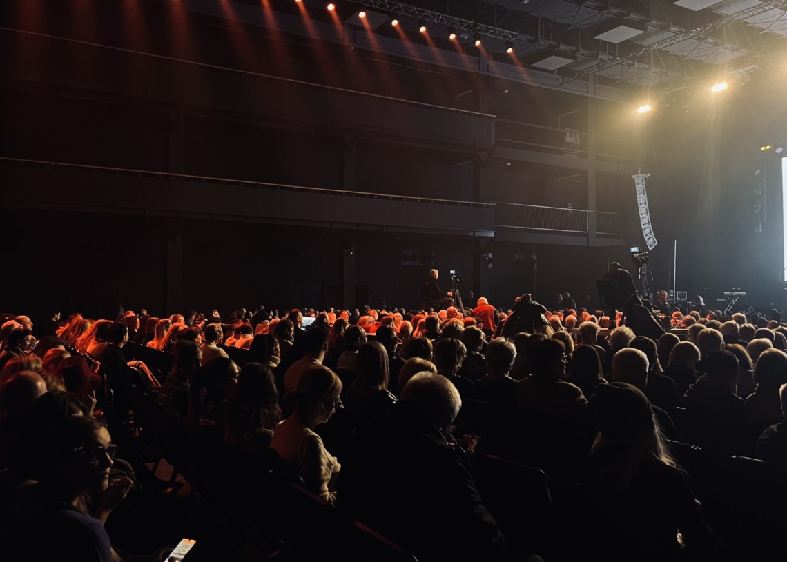 Głośno dla Wielkiej Orkiestry Świątecznej Pomocy. W Wytwórni odbył się pierwszy tegoroczny koncert spod znaku czerwonych serduszek