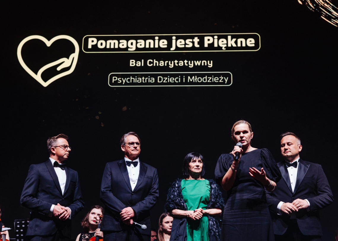Ponad milion złotych! Bal „Pomaganie jest piękne” rozbił bank hojności [ZDJĘCIA]