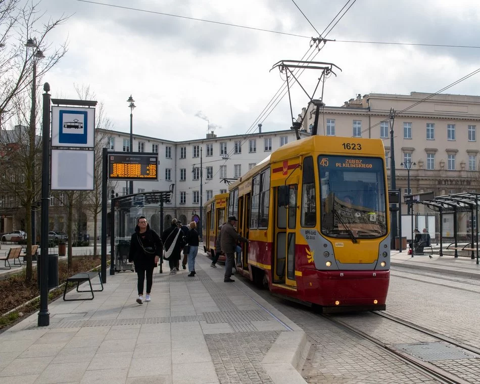 Ostatni etap przebudowy wodociągu na Gdańskiej. Znów nie jeżdżą tramwaje i autobusy 1 Awaria wodociągu w centrum Łodzi. Tramwaje nie pojadą ul. Pomorską