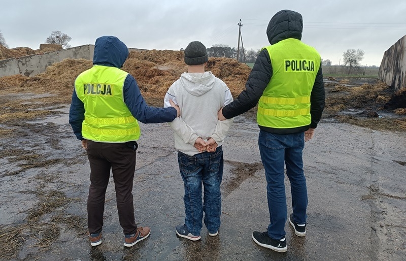 Pożar w gminie Dmosin. 26-letni podpalacz w rękach policji
