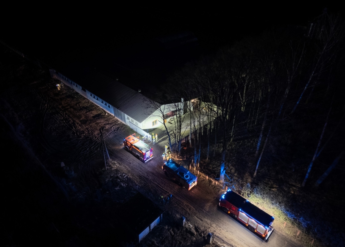 Pożary w Łódzkiem. Tragedia w Rawie Mazowieckiej, płonący mężczyzna na fermie bydła pod Wieruszowem 1 Pożary w Łódzkiem. Kąty Walichnowskie