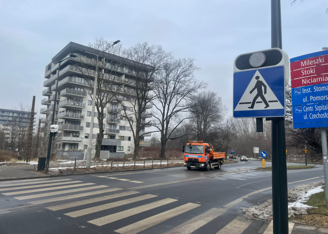 Na Narutowicza będzie bezpieczniej. Nowe udogodnienia na przejściu dla pieszych 1 Na Narutowicza będzie bezpieczniej. Nowe udogodnienia na przejściu dla pieszych