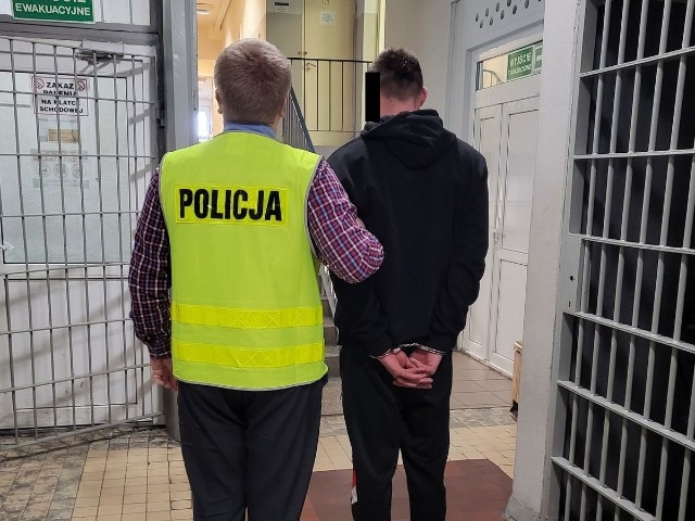 Ucieczka jak z filmu. Drogowy przestępca ujęty w powiecie pajęczańskim 1 Ucieczka jak z filmu. Drogowy przestępca ujęty w powiecie pajęczańskim