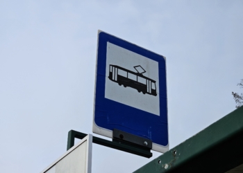 Wykolejony tramwaj w centrum Łodzi. Są utrudnienia w kursowaniu MPK