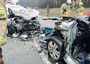 Wypadek na DK 74. 6 osób poszkodowanych