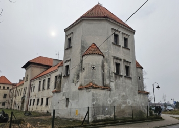 Rewitalizacja znanej budowli w Piotrkowie Trybunalskim. Organizowano w niej coroczne wystawy rolnicze