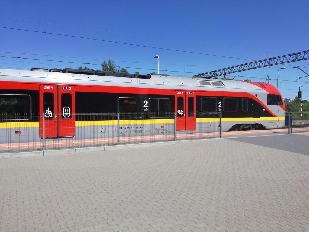 Śmiertelne potrącenie na torach w Łodzi. Nie żyje młody mężczyzna 1 Śmiertelne potrącenie na torach w Łodzi. Nie żyje młody mężczyzna