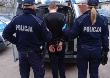 34-latek wielokrotnie ranił taksówkarza nożem i uciekł do lasu. Jest w rękach policji