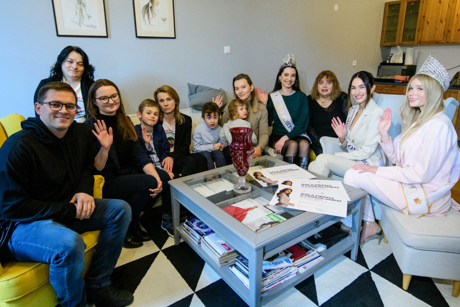 Fundacja Miss Polonia z darami dla rodzin Fot Sebastian Szwajkowski 11